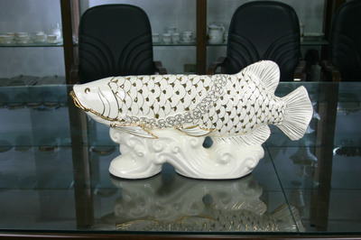 批发吉庆家居 金龙鱼摆件为何成为2016年日用品市场新宠？